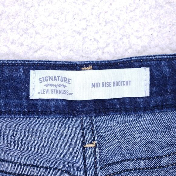 Levis Signature Jean Denim Cotton Women SZ 16 Blue Straight Stretch VTG Mid Rise - Picture 11 of 14